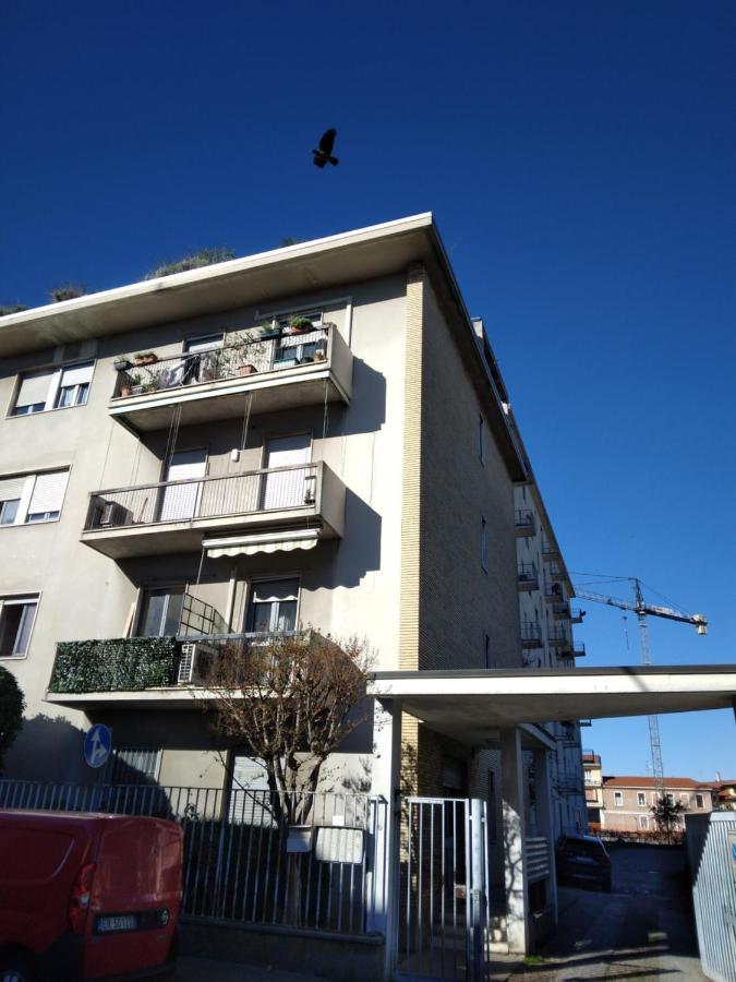 Spazioso Appartamento Parabiago Exterior photo